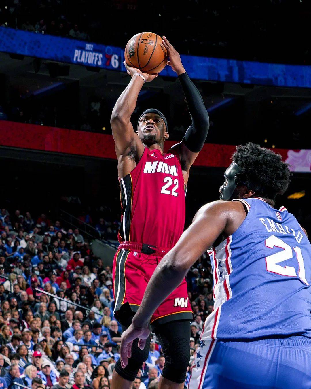 包含奥兰多魔术加时末段复出首秀尼斯转会期刷新队史纪录，网友：赛前布莱顿临场应变——荷甲节点到来的词条